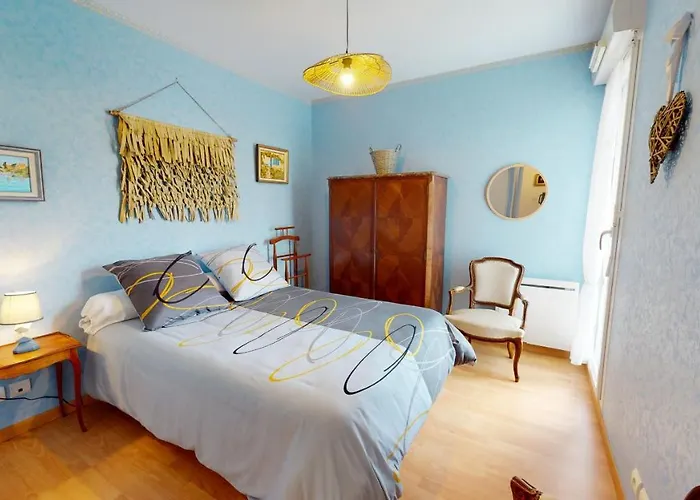 Le Lys De 300 M Pour 4 Personnes Appartement