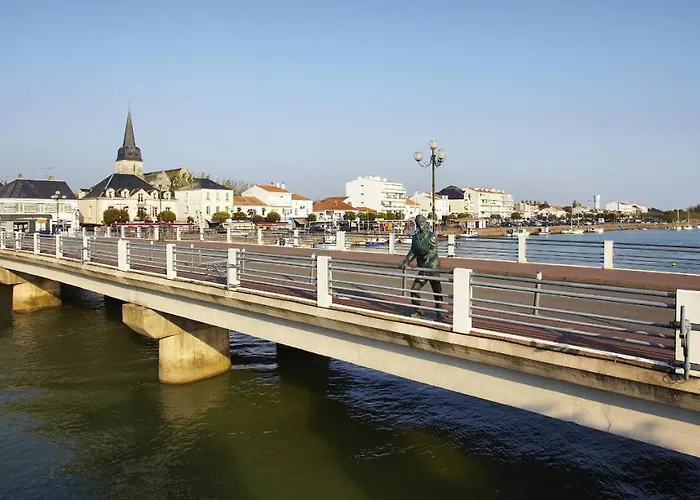 Appartement Le Lys De 300 M Pour 4 Personnes Saint Gilles Croix de vie