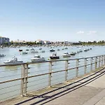 Apartment Le Lys De 300 M Pour 4 Personnes Saint-Gilles-Croix-de-Vie